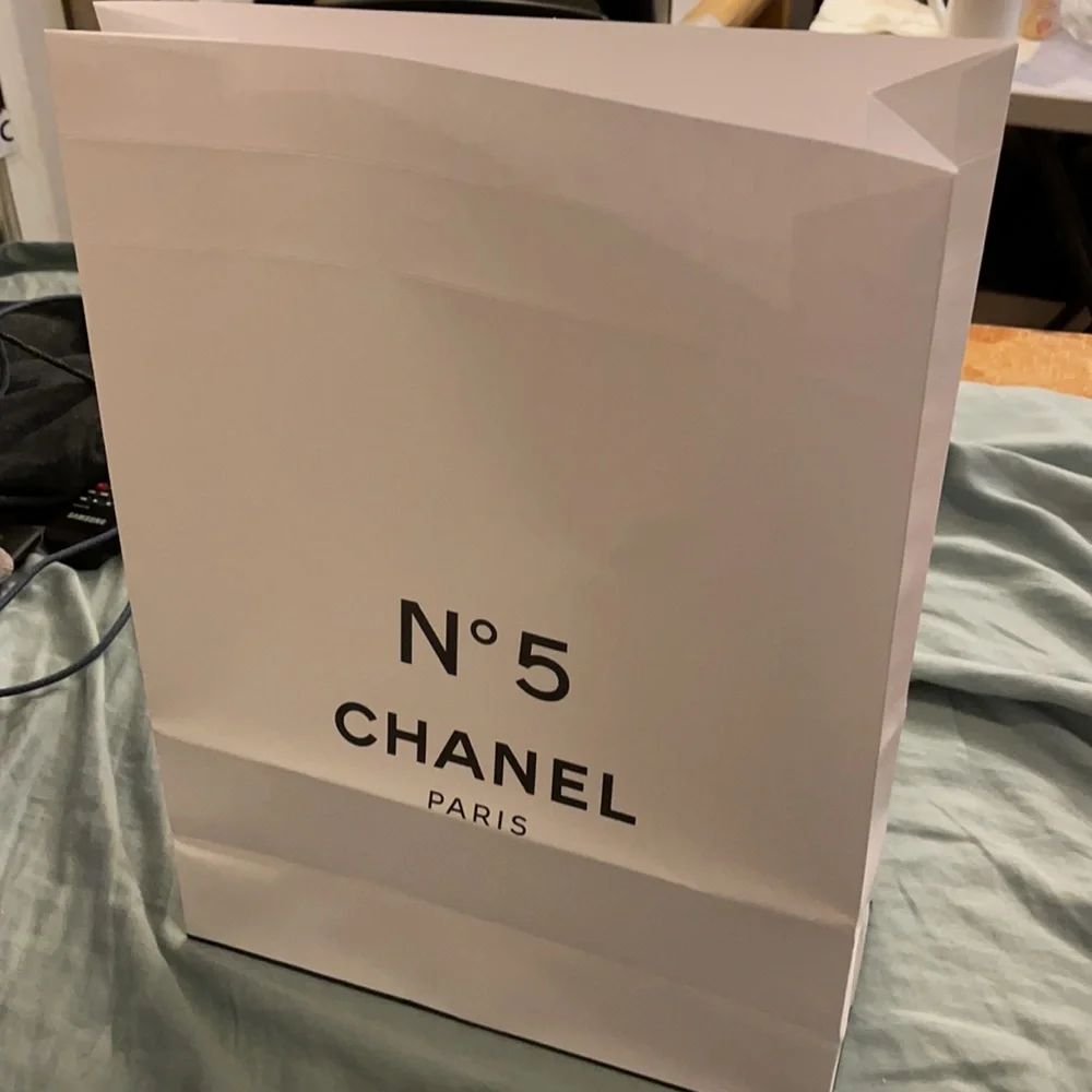 CHANEL 100% authentic