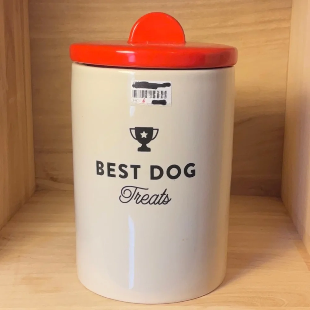 Fringe Studio “best dog