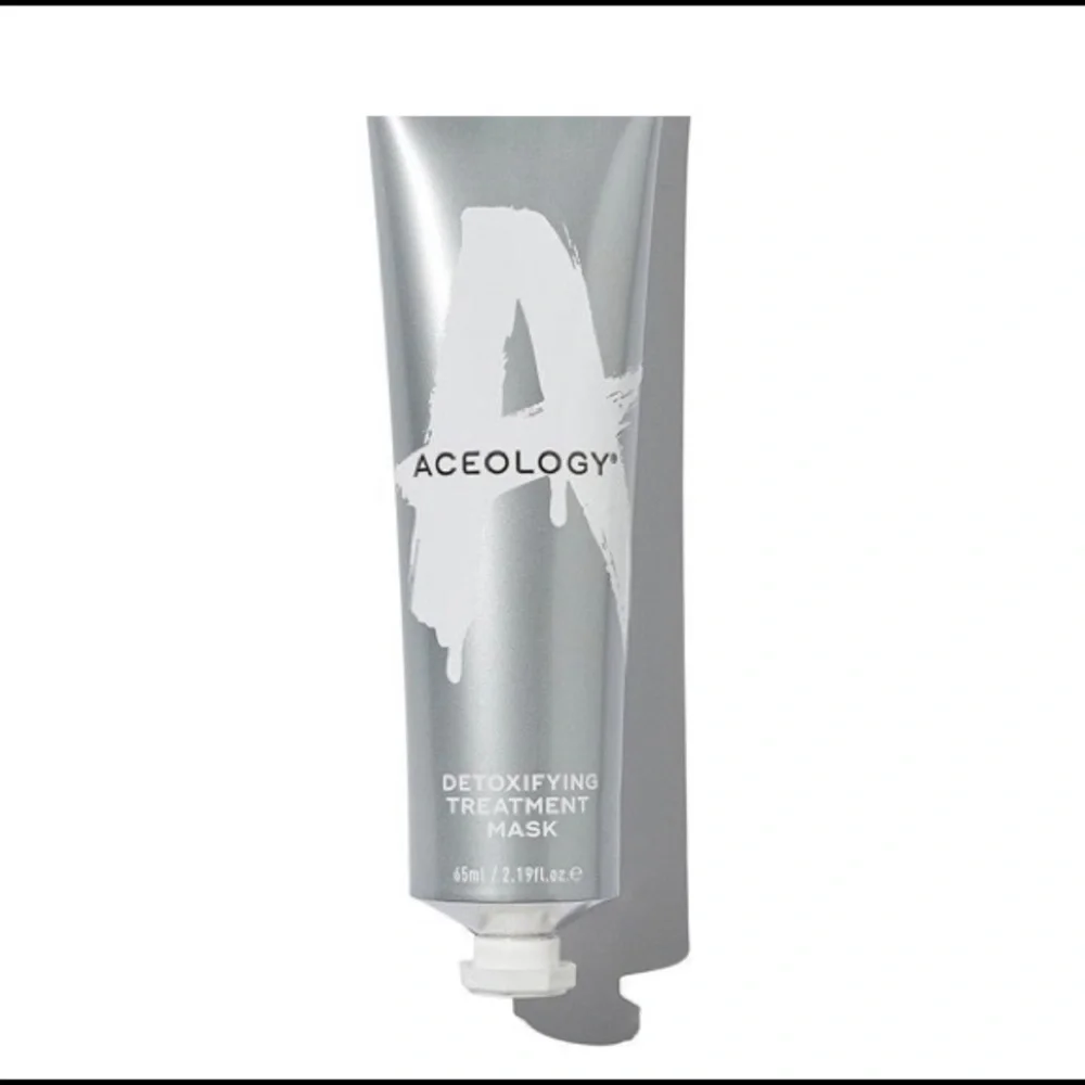 Aceology detoxifying treatment mask