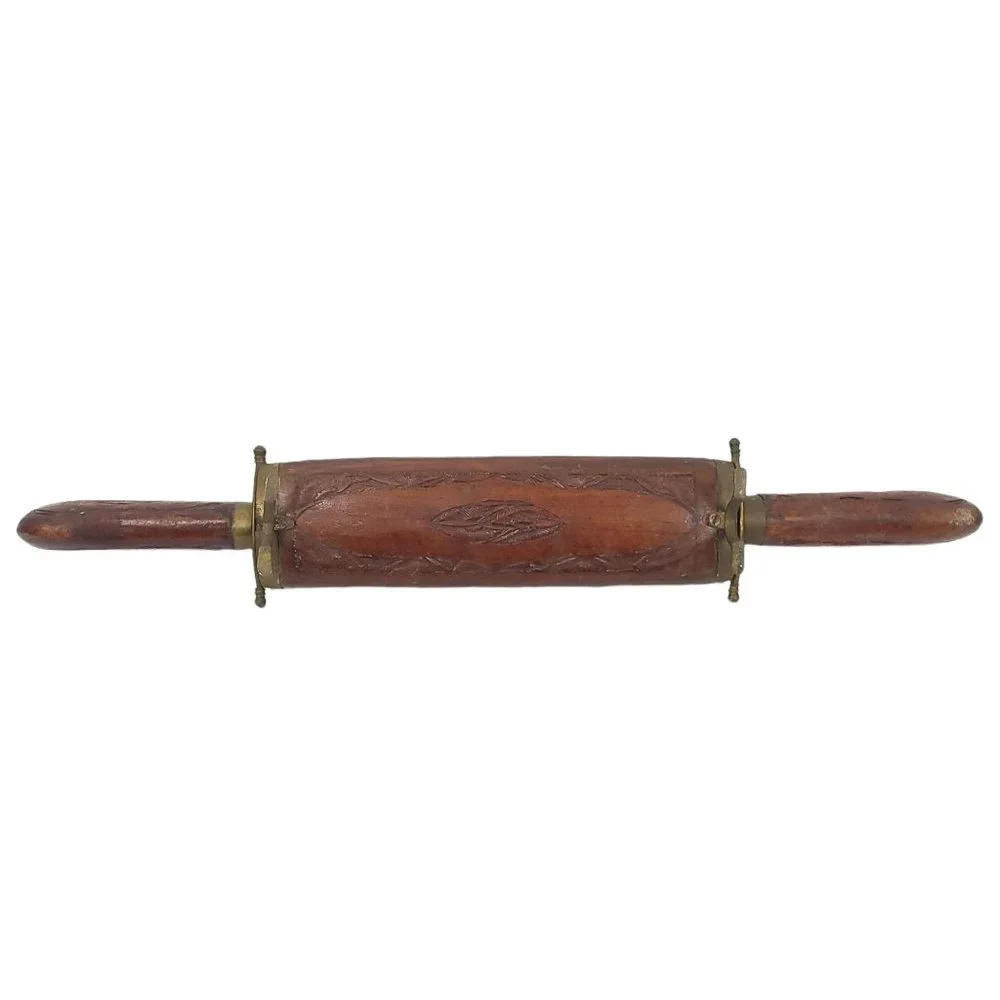 Unbranded vintage carving