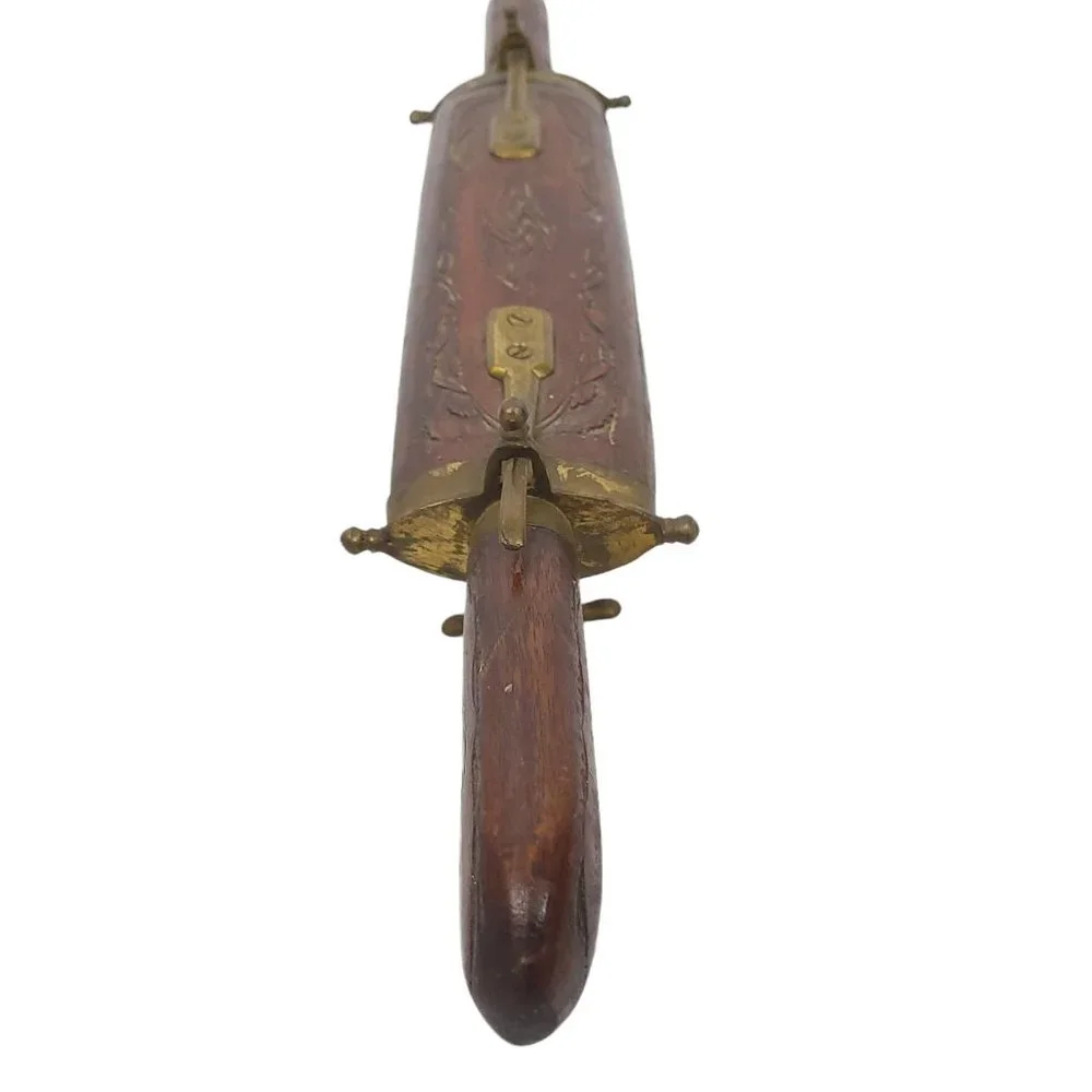 Unbranded vintage carving