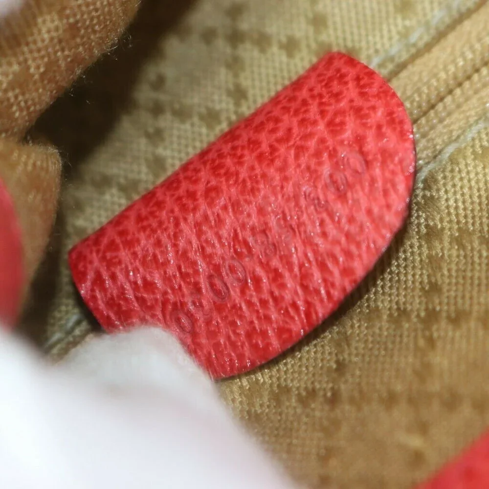 Gucci color reds