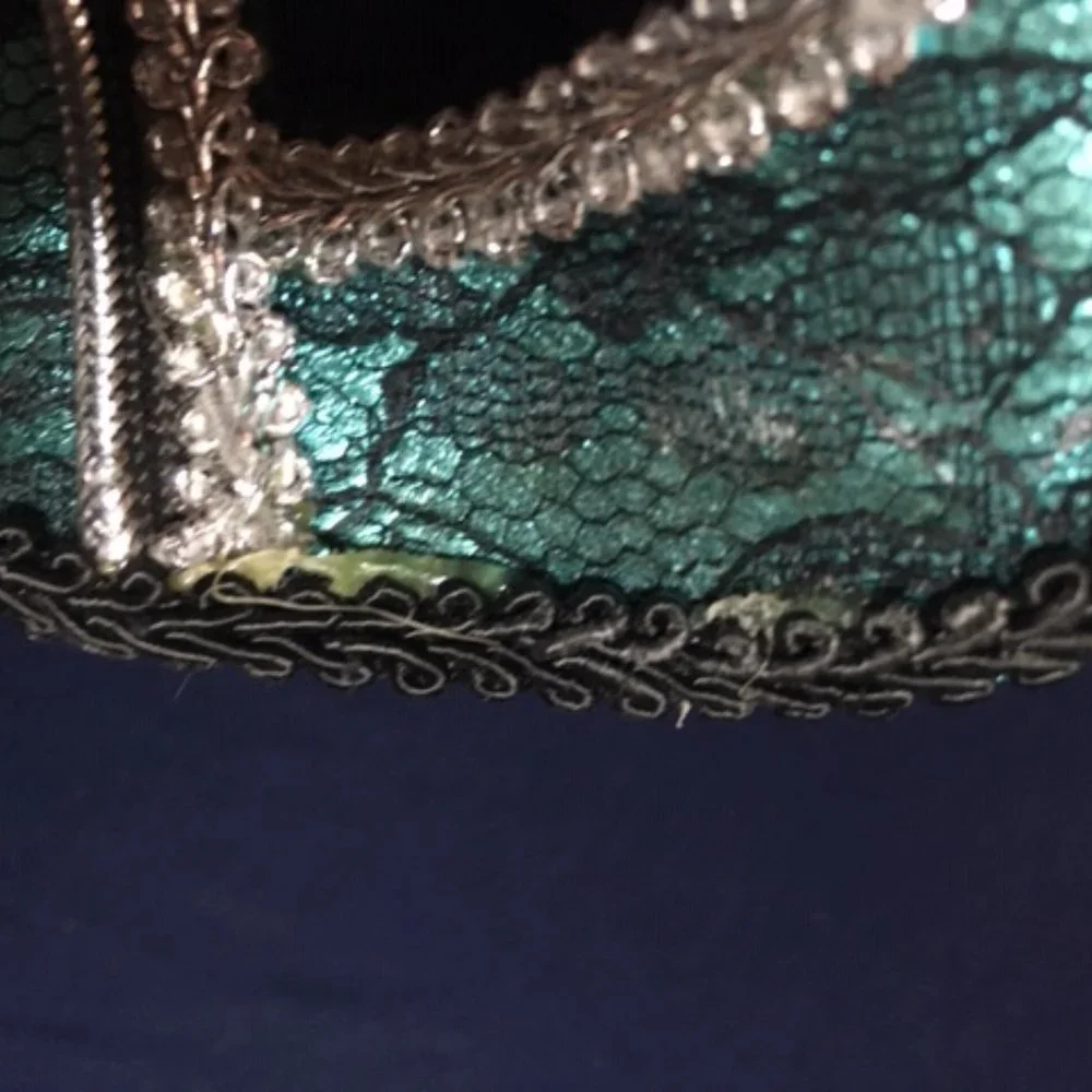 N/A turquoise black