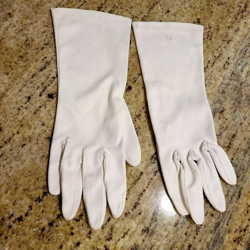 Vintage White Crescendoe Crelon Nylon Gloves Size 7.5