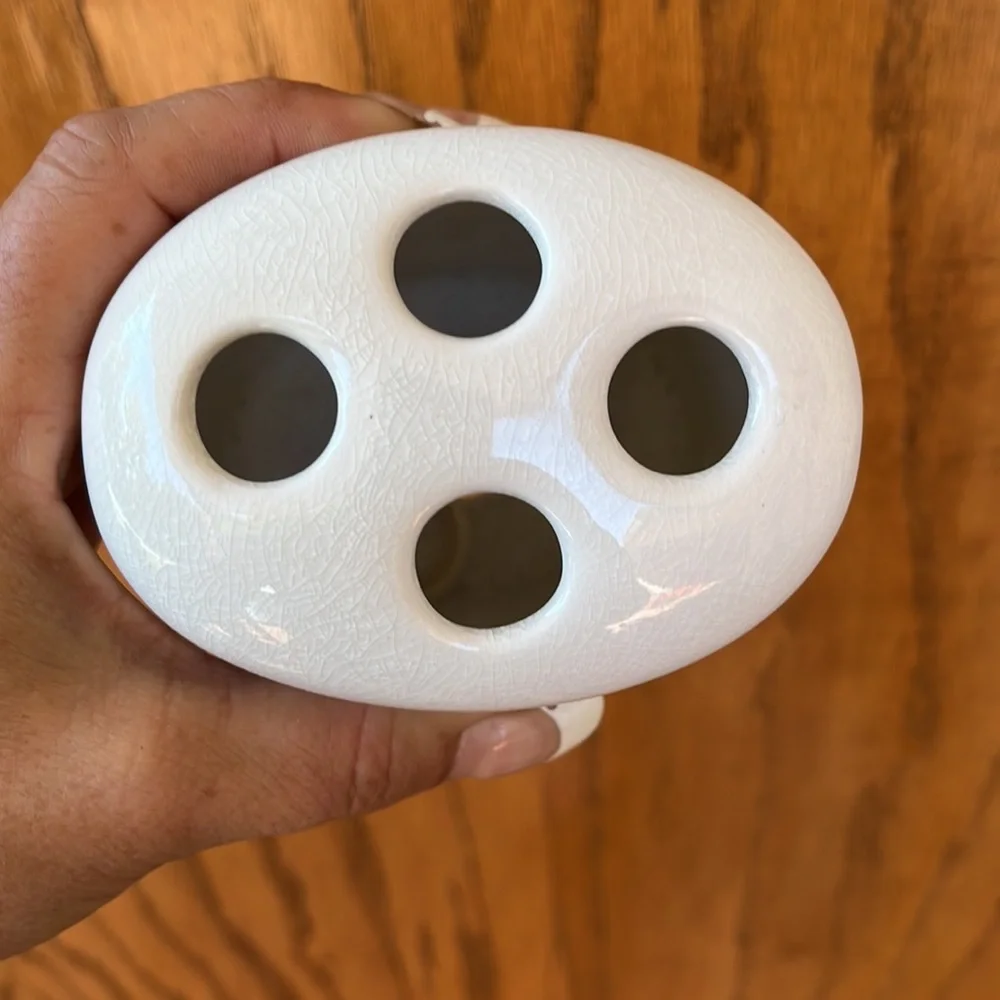 N/A toothbrush holder