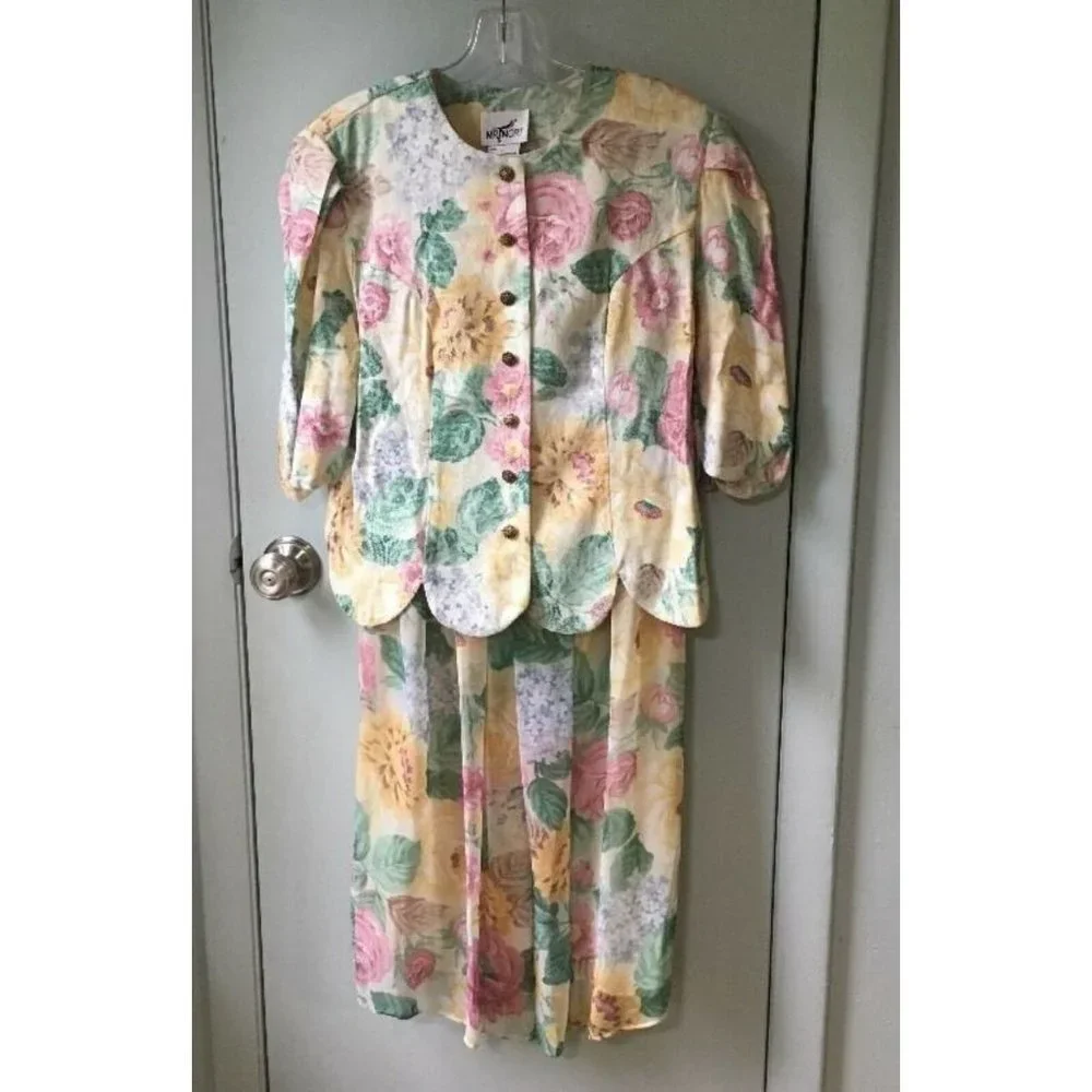 vintage MR MORT Size 6 floral skirt set jacket sheer skirt large flower