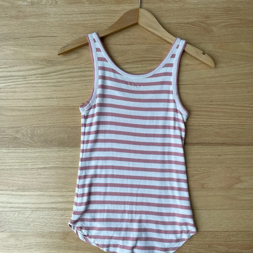 LOFT pink white