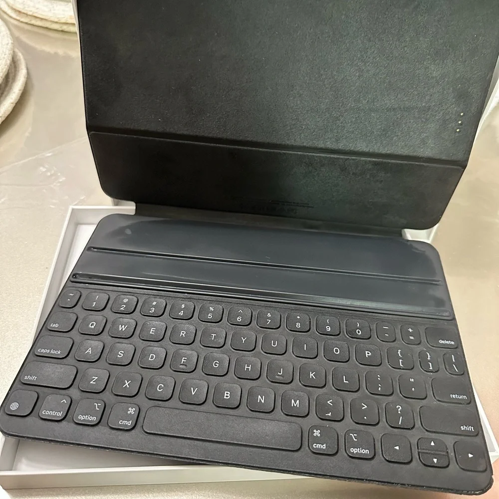 N/A apple folio