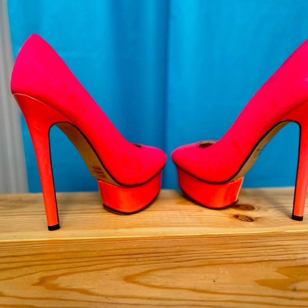 N/A hot pink