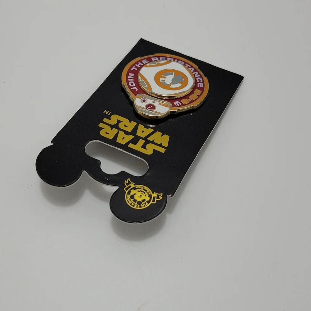 Star Wars pin trading