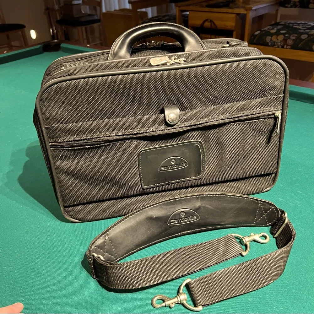 Samsonite this briefcase