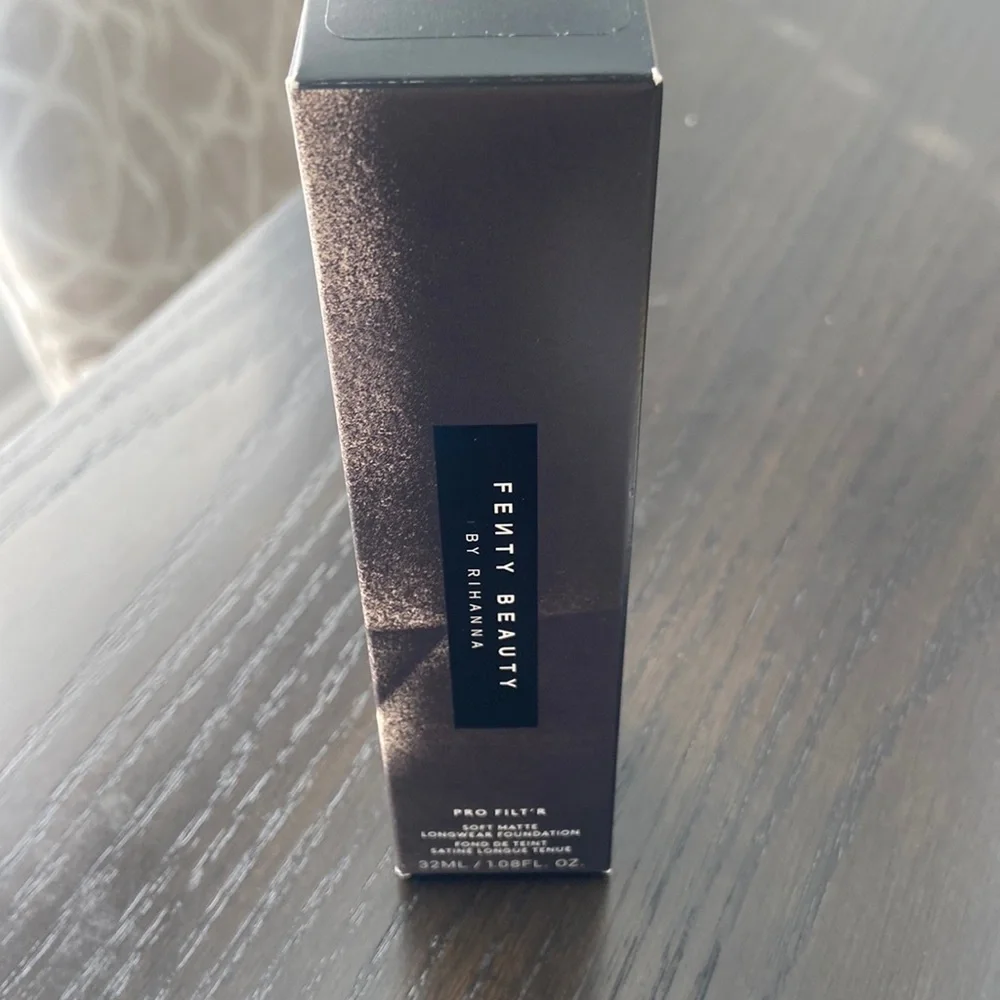 FENTY BEAUTY by Rihanna Pro Filt'r Soft Matte Longwear Liquid Foundation