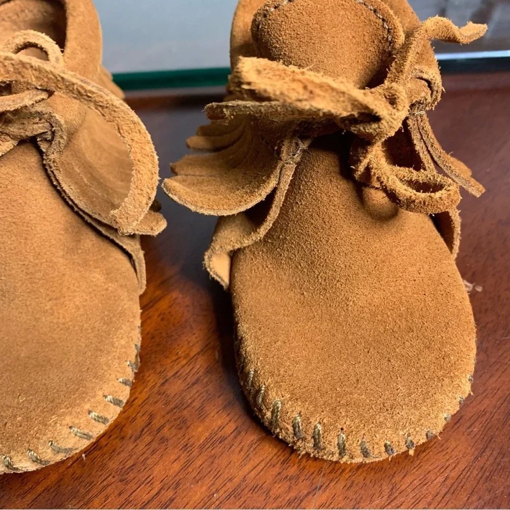 Minnetonka tassel moccasins