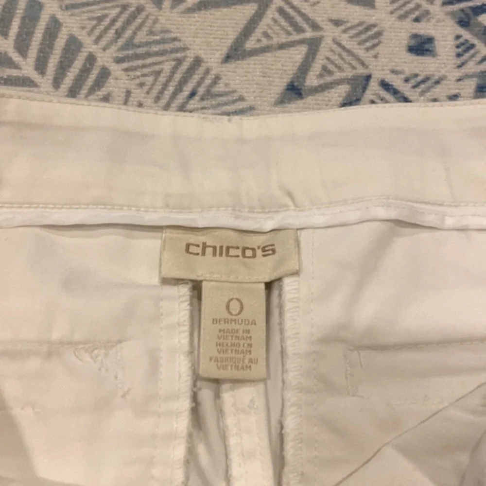 Chicos white bermuda