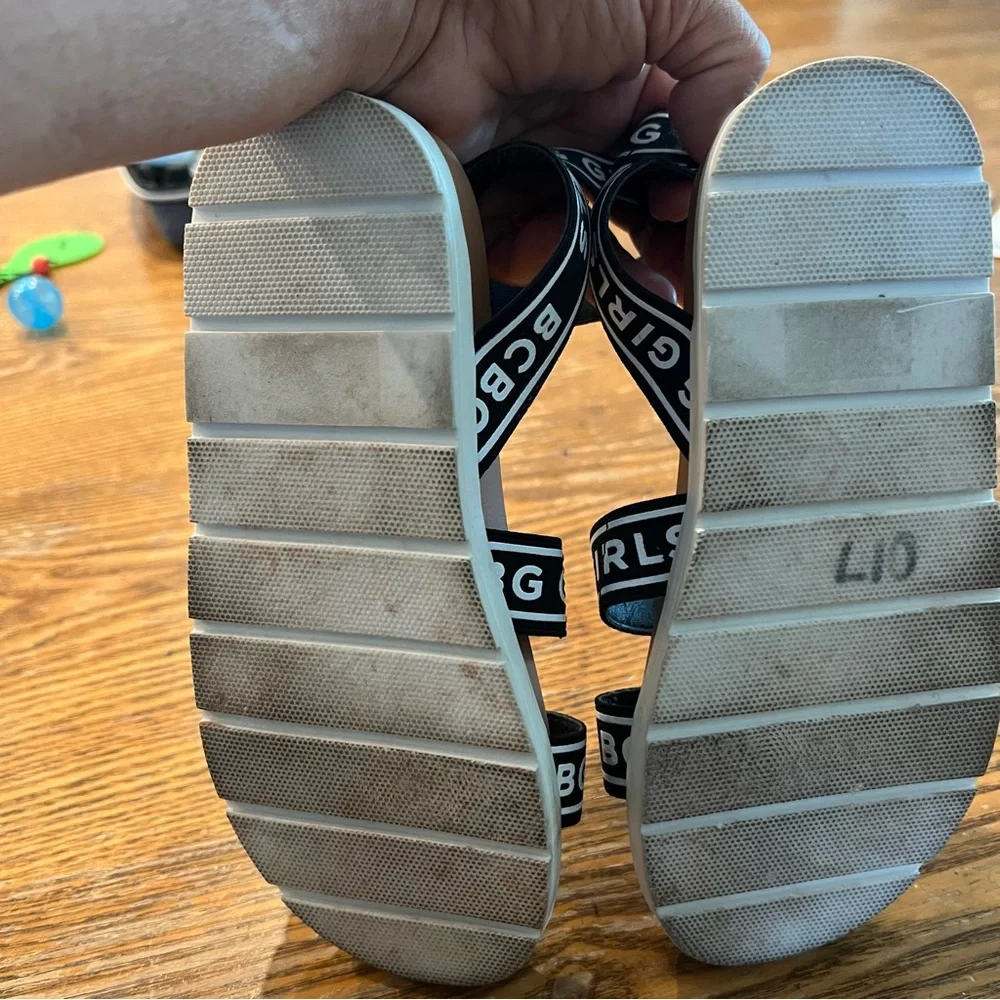 BCBG Girls euc sandals