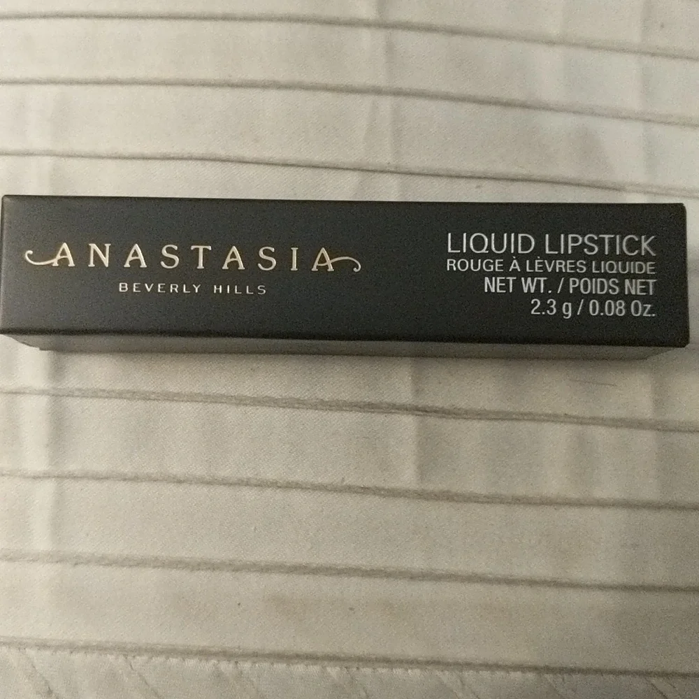 NWT liquid lipstick