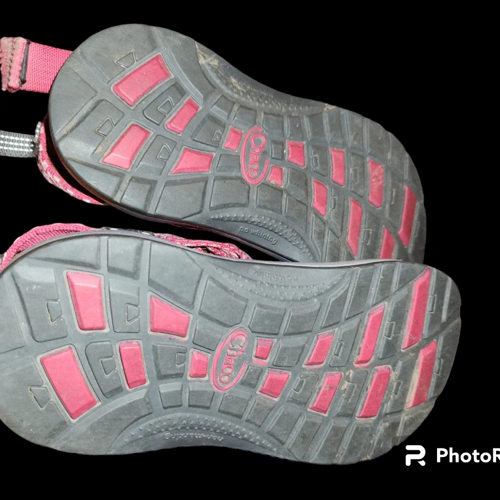 Chaco size pink