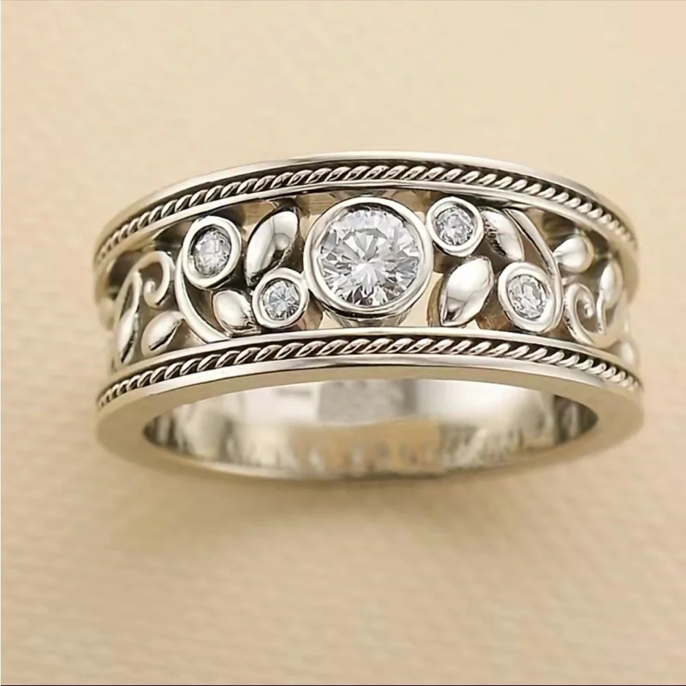 New 925 Silver Gorgeous 925 Zircon Ring