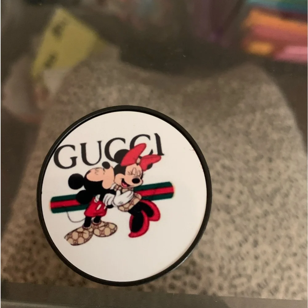 N/A pop sockets