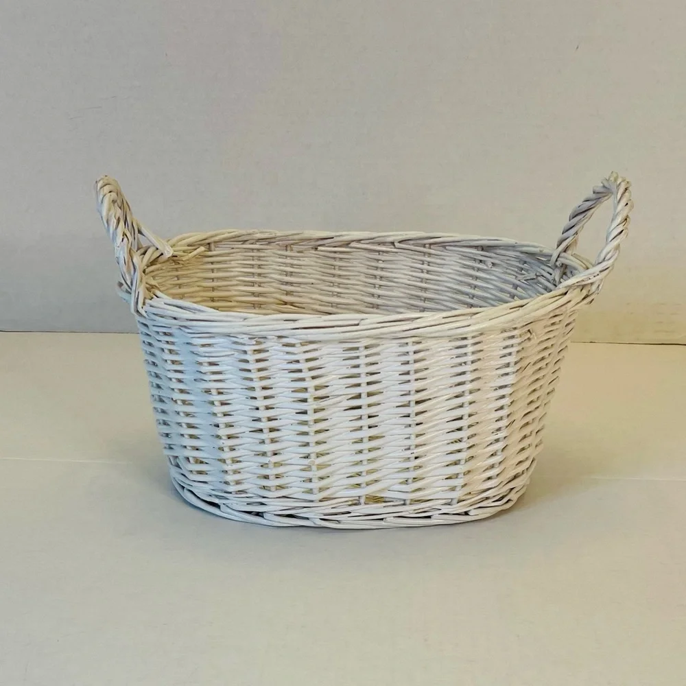 N/A white wicker