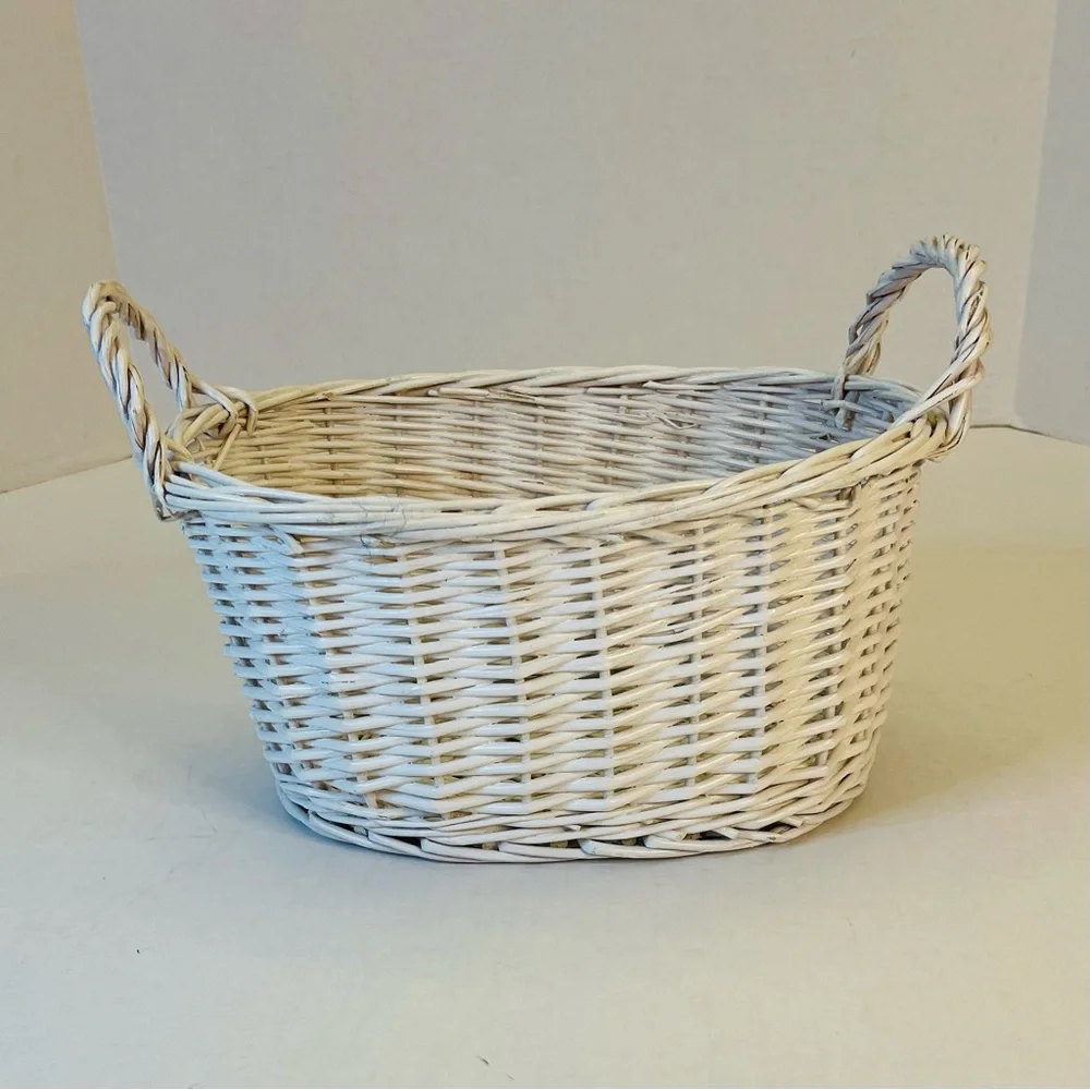 N/A white wicker