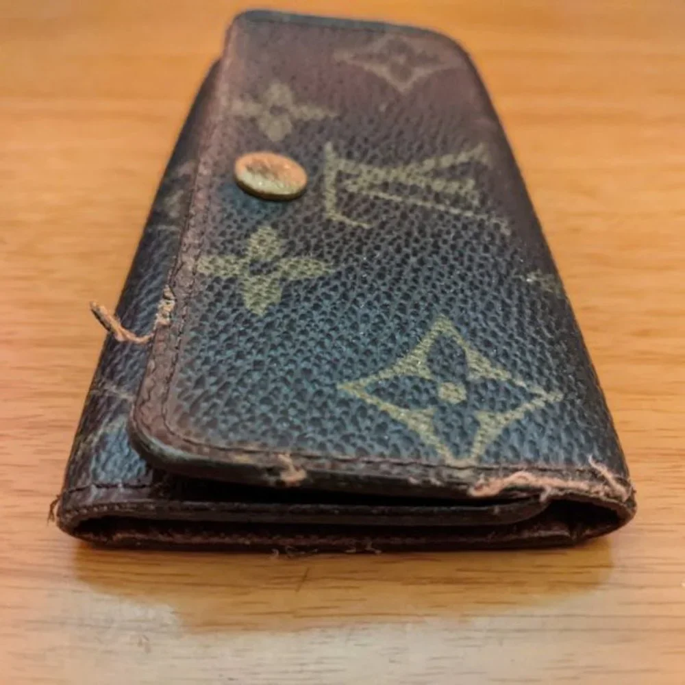 Louis Vuitton please check