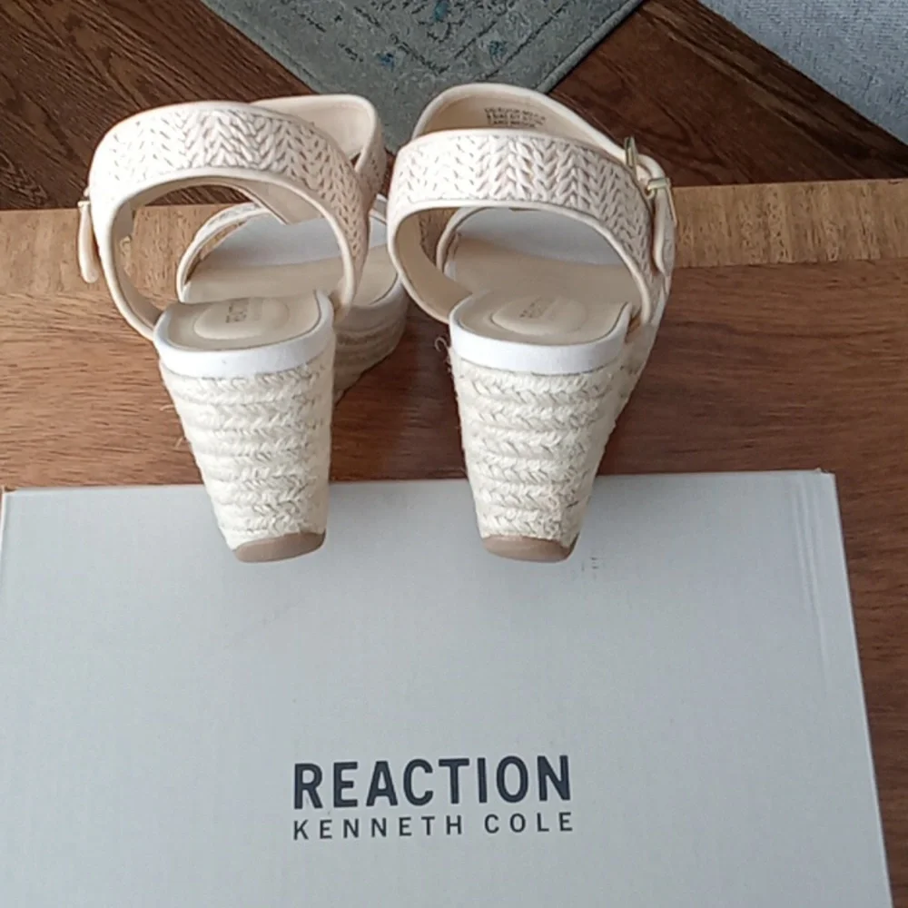 Kenneth Cole Reaction card style