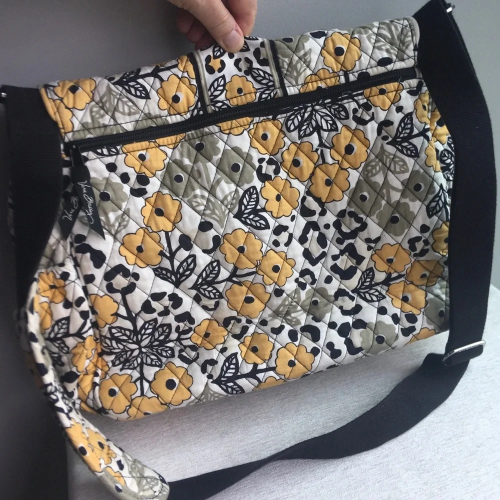 Vera Bradley beautiful floral