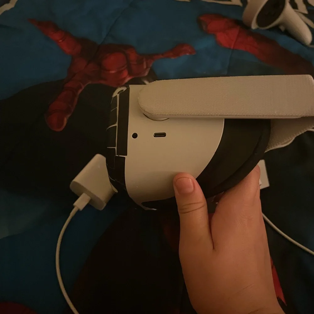 Oculus head white
