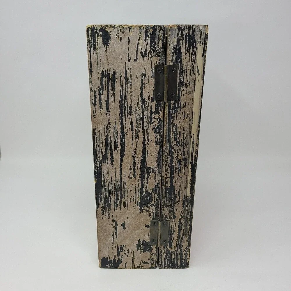 Unbranded distressed clock