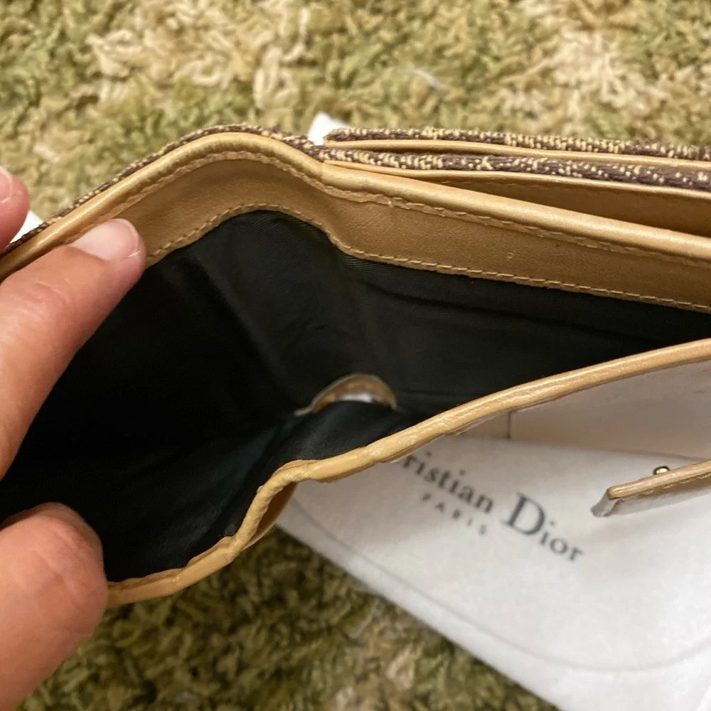 Dior pls check