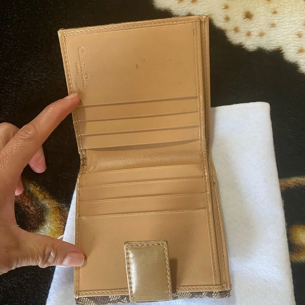 Dior pls check