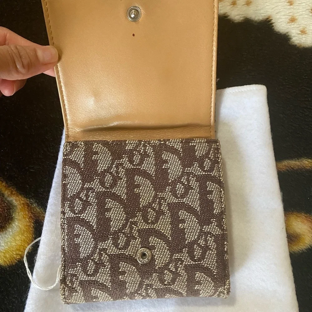 Dior pls check
