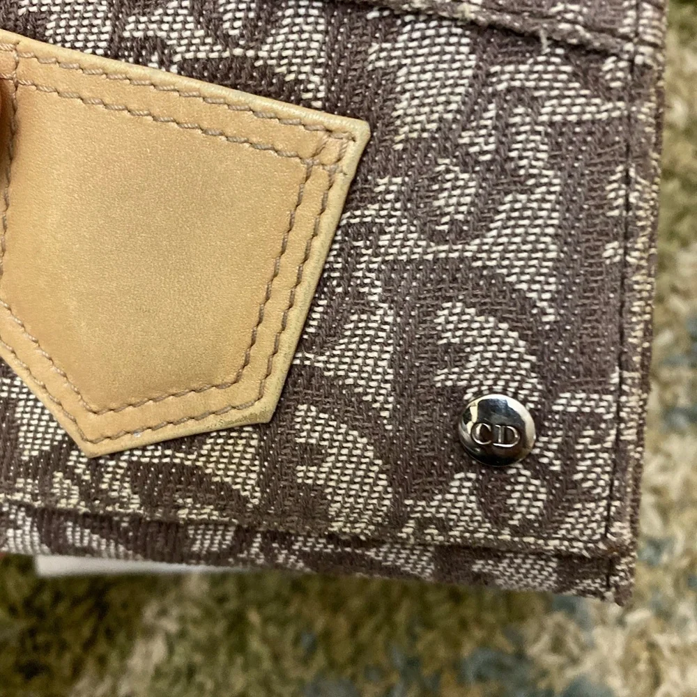 Dior pls check