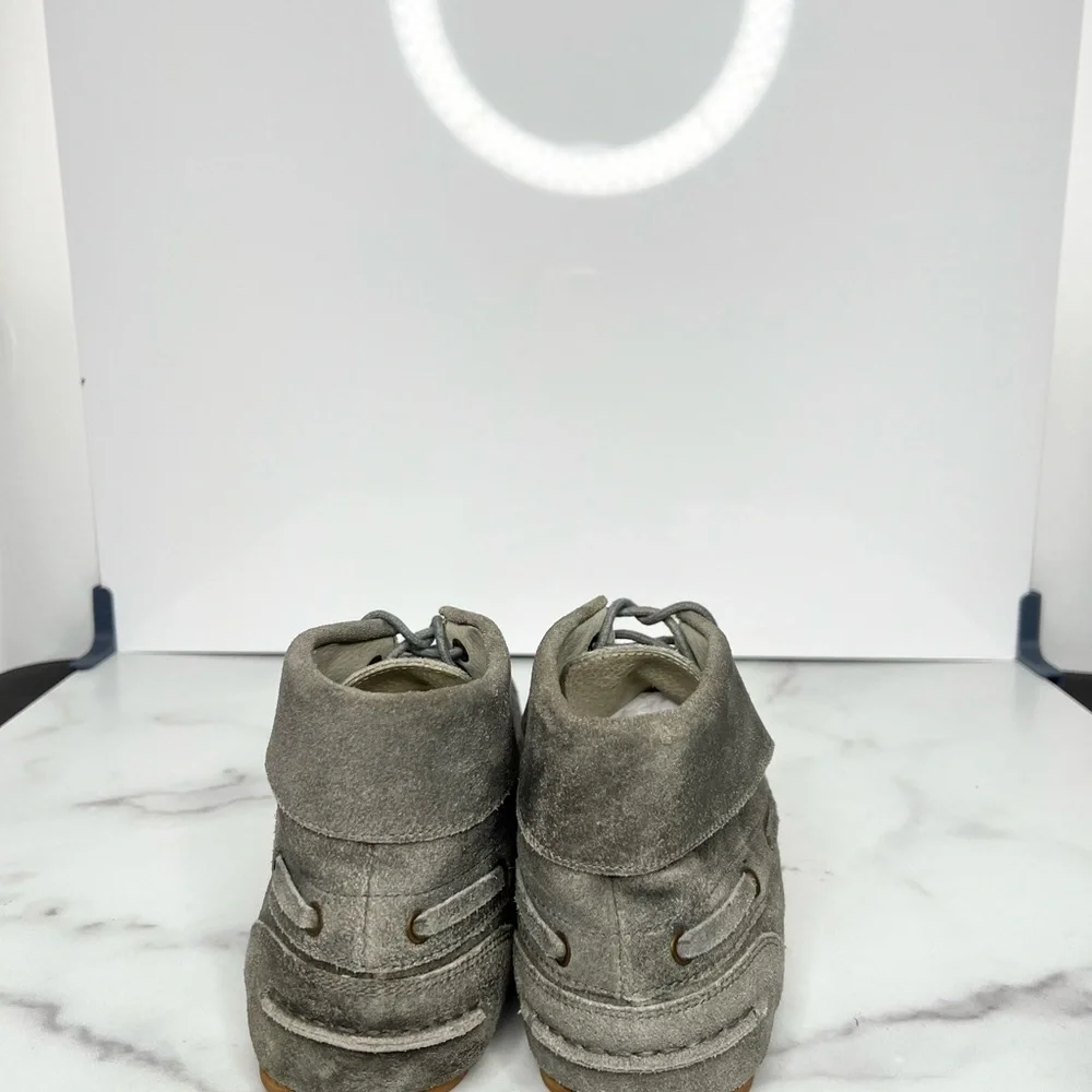 Topman step into