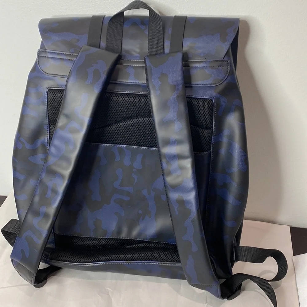 Duchamp rubberized finish