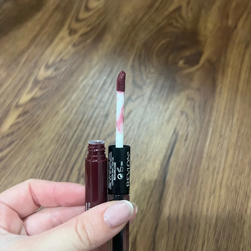 NEW Revlon Colorstay Relentless Raisin Lipstick