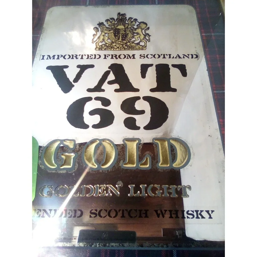 Vintage VAT 69 Golden Light Gold Blended Scotch Whisky Bar Pub Dive Wall Mirror