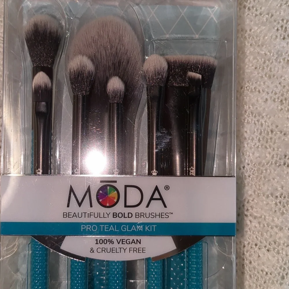 Moda moda® brush