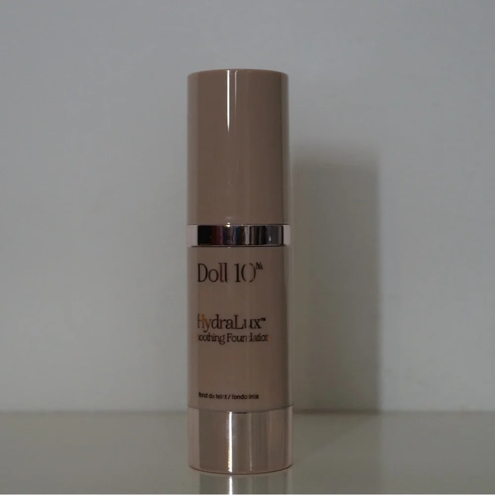 Doll 10 Hydralux Smoothing Medium Foundation NEW