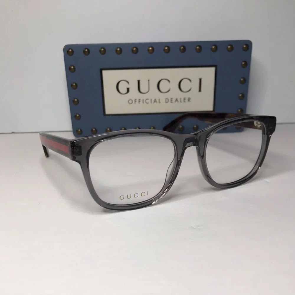Gucci gg0004on features