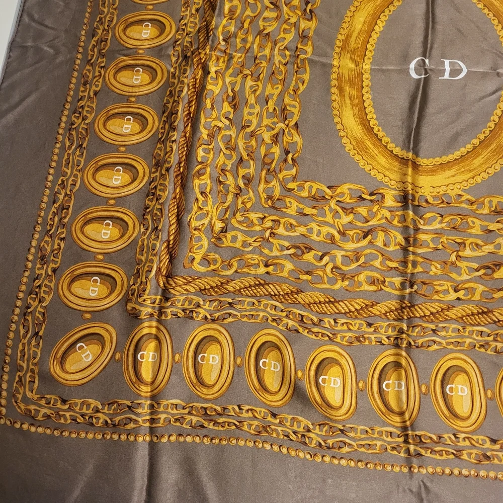 Dior christian comment gold
