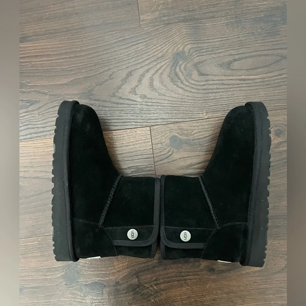 UGG brand new