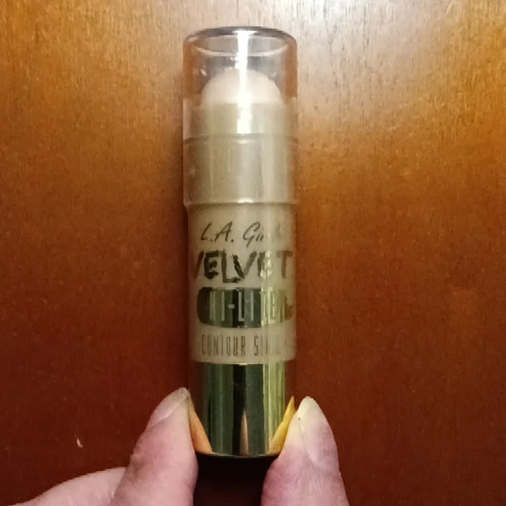 L.A. GIRLS CONTOUR STICK
