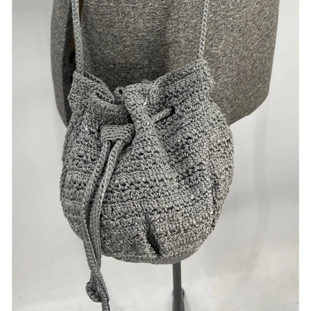 The Sak closure vary strap