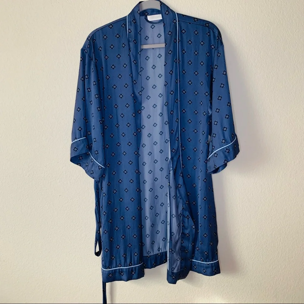 Nordstrom Lingerie Short Robe w/Tie Belt