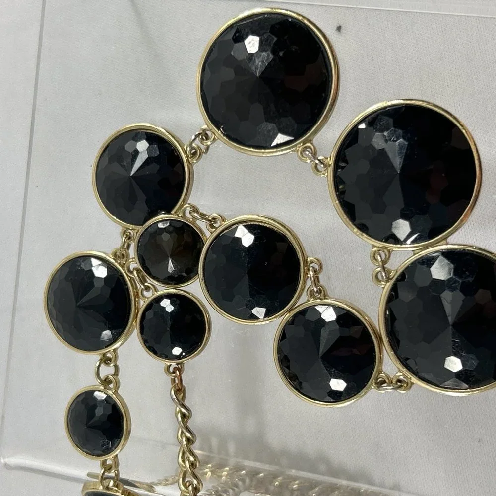 Unbranded gold tone