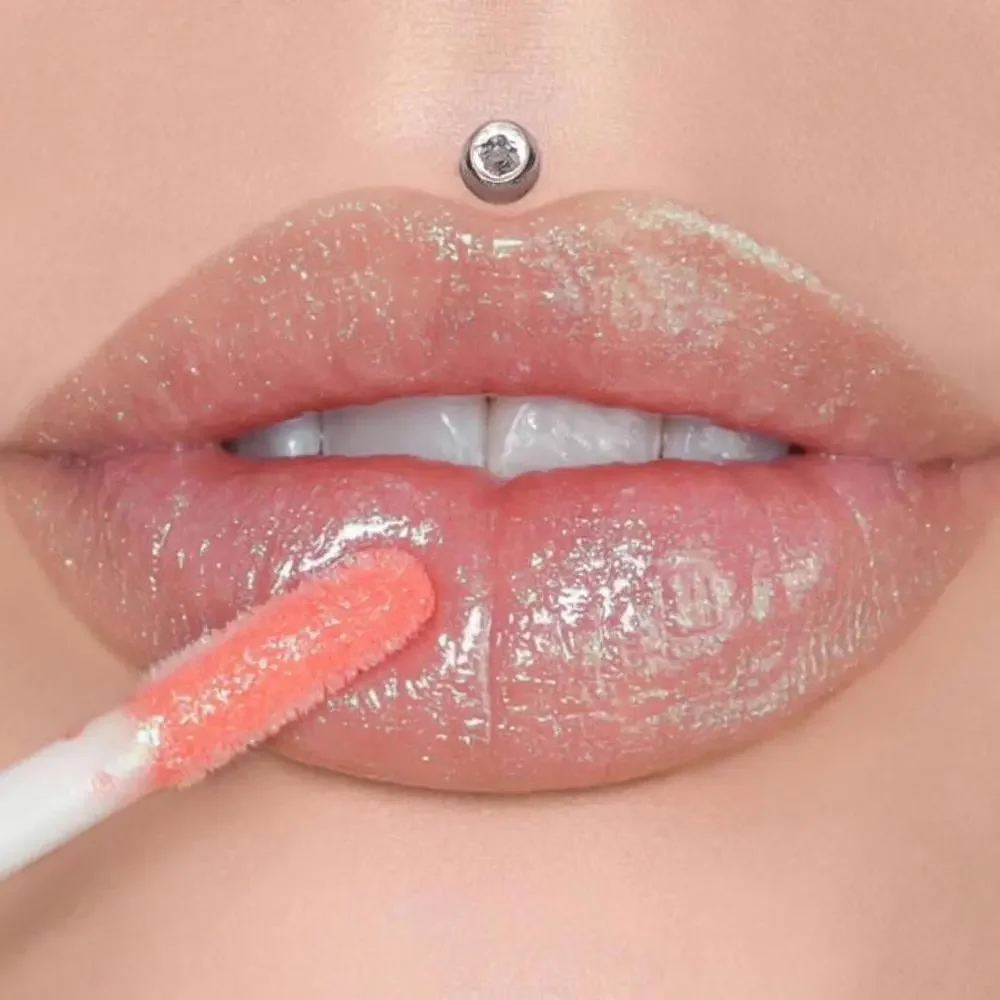Jeffree Star slightly out