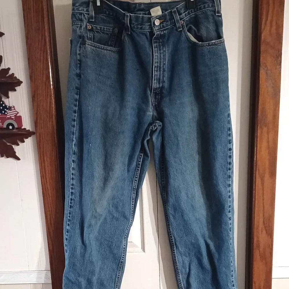 Levi’s 550 Relaxed Fit Faded Distressed Washed Jeans