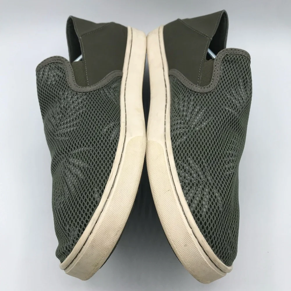 OluKai pehuea casual